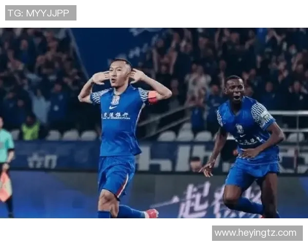 吴曦在关键时刻为上海申花打入制胜球助球队取得重要胜利