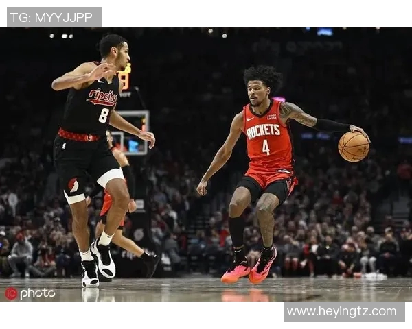 开拓者队球员轮番得分，联手战胜对手，尽显球队实力